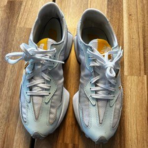 New Balance The Intelligent Choice 327 Running Shoe